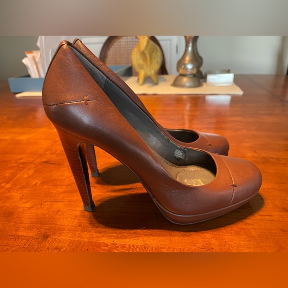 Calvin Klien Brown Platform Leather Round Toe Heels 6.5M - Picture 3 of 6